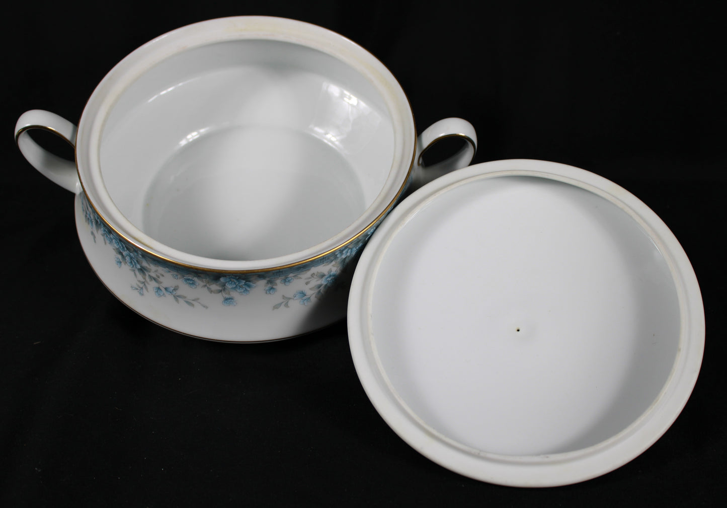 Noritake Avalon 3390 Contemporary Fine China 46-Piece Discontinued Set