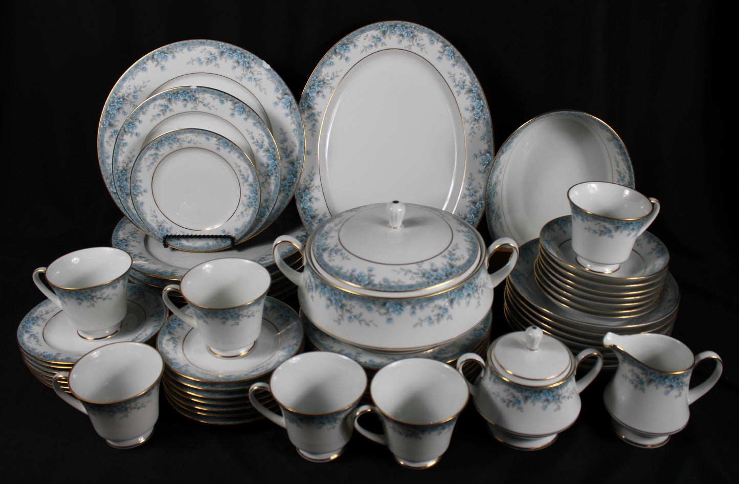 Noritake Avalon 3390 Contemporary Fine China 46-Piece Discontinued Set
