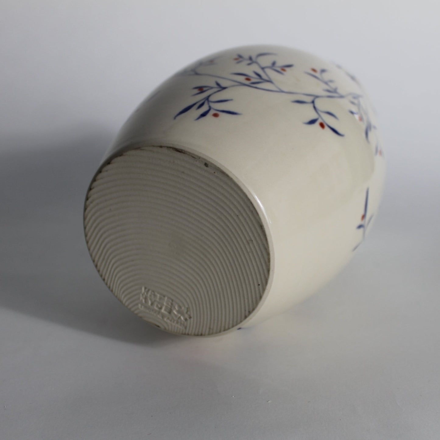 Kate Hyde Thomas Aitken Vase