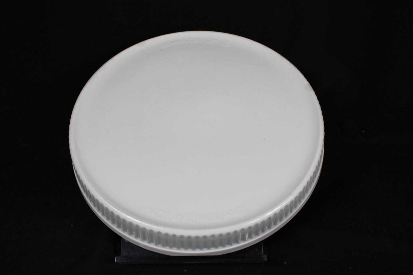 Johnson Brothers White Ribbed Circular Baker Set