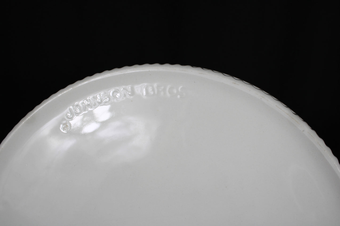 Johnson Brothers White Ribbed Circular Baker Set