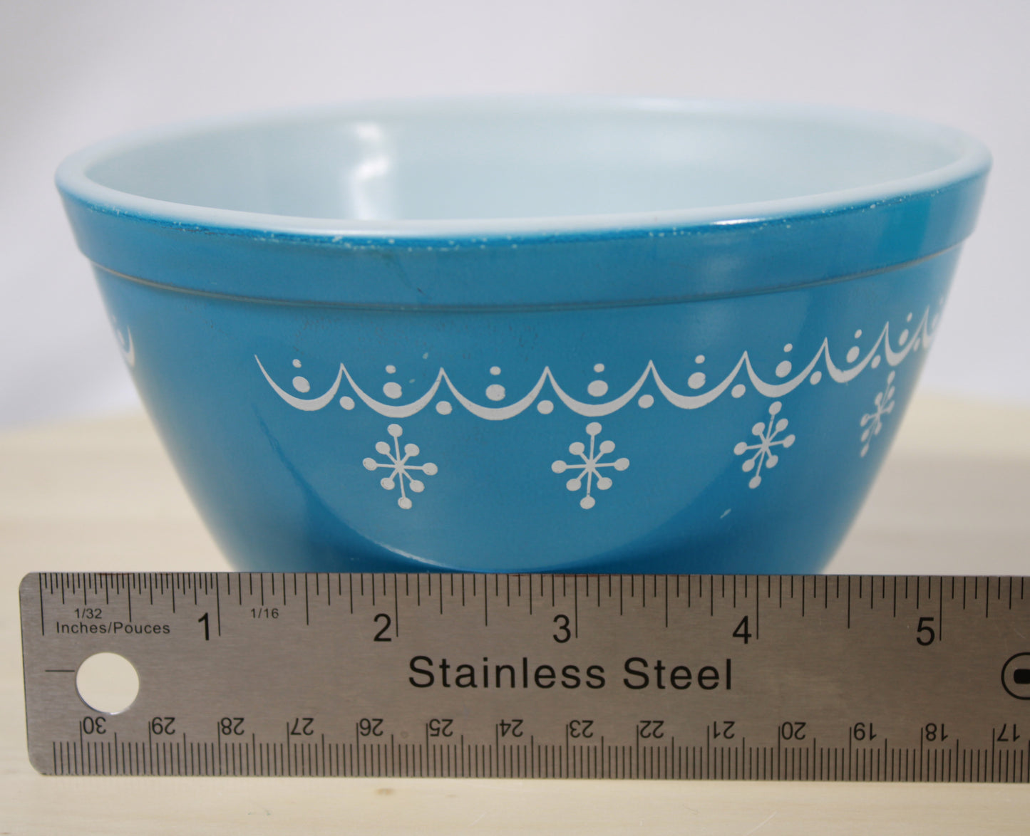 Vintage Pyrex Snowflake Blue Mixing Bowl Set (Models 401 & 402)