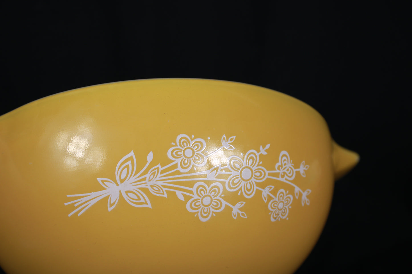 Vintage Pyrex Butterfly Gold 2 Cinderella Mixing Bowl Set - 4 Piece