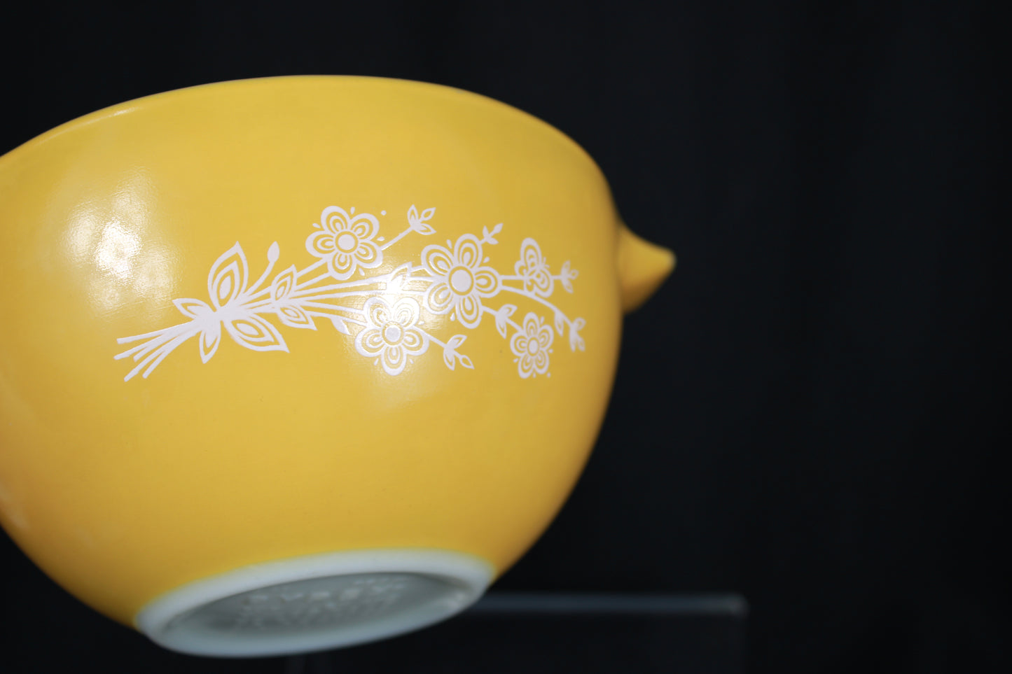 Vintage Pyrex Butterfly Gold 2 Cinderella Mixing Bowl Set - 4 Piece