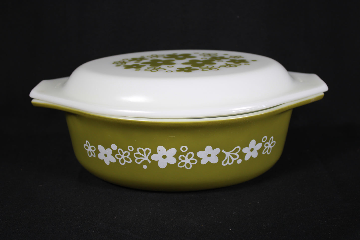 Vintage Pyrex Spring Blossom Green 1.5 Quart Oval Casserole with Lid