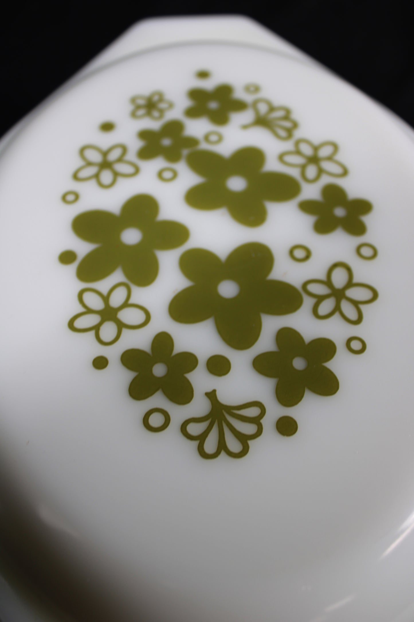 Vintage Pyrex Spring Blossom Green 1.5 Quart Oval Casserole with Lid