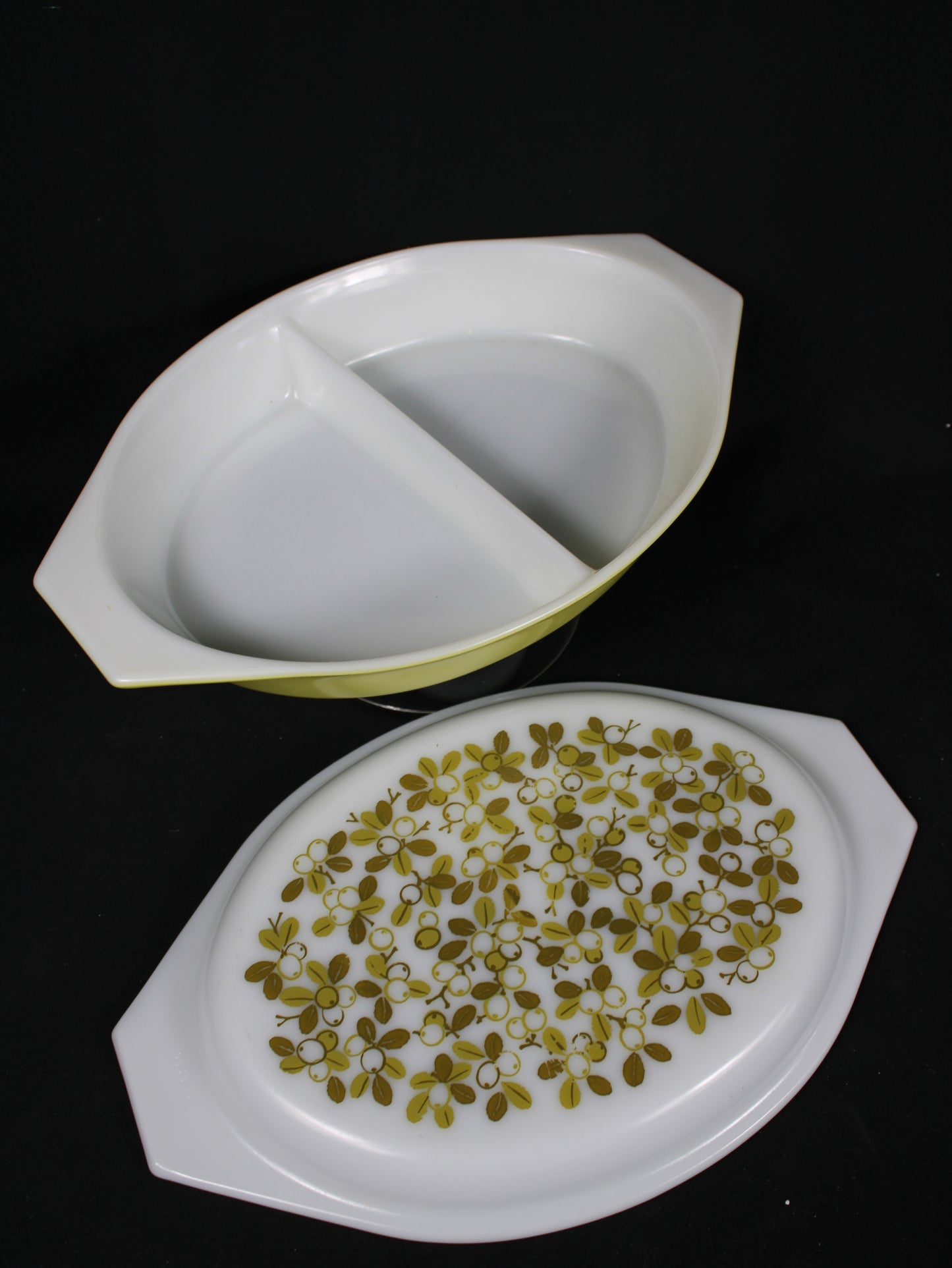 Vintage Pyrex Verde Floral Berries Divided Serving Dish with Lid