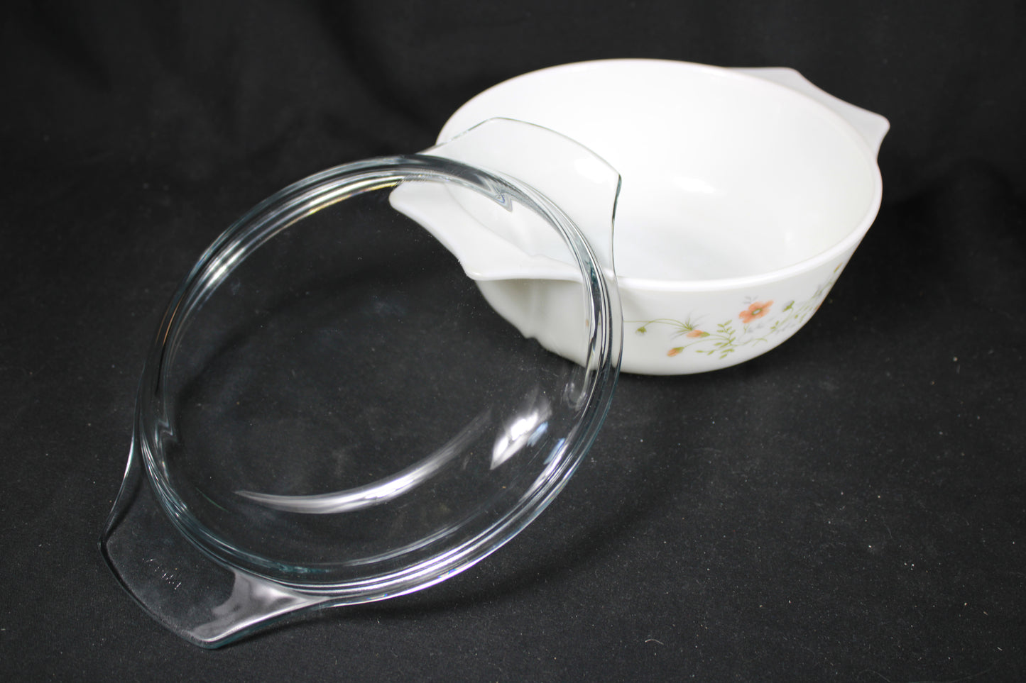 Vintage JAJ Pyrex England Wildflower Casserole Dishes - Set of 2 with Lids