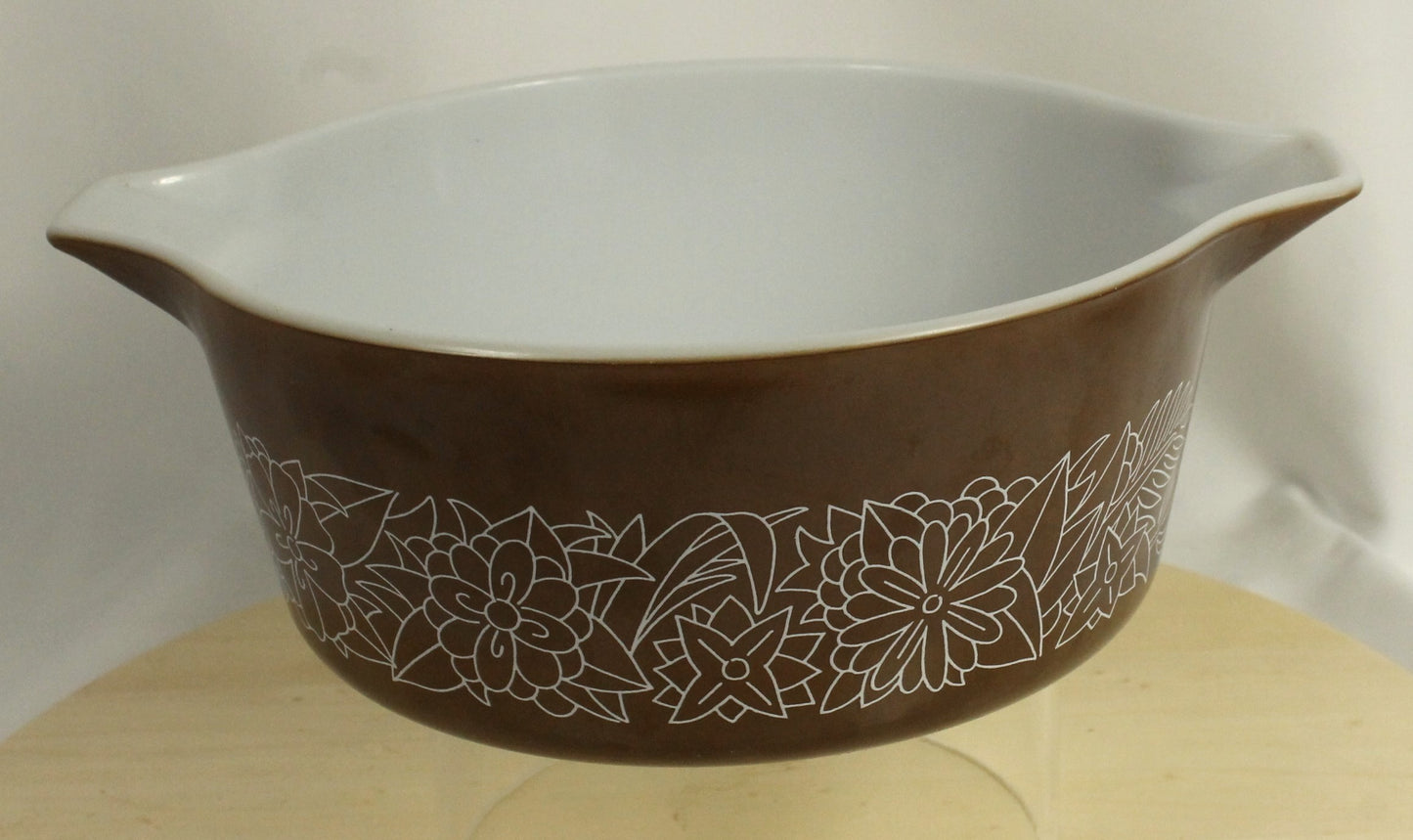 Pyrex Woodland Casserole Dishes Set of Two