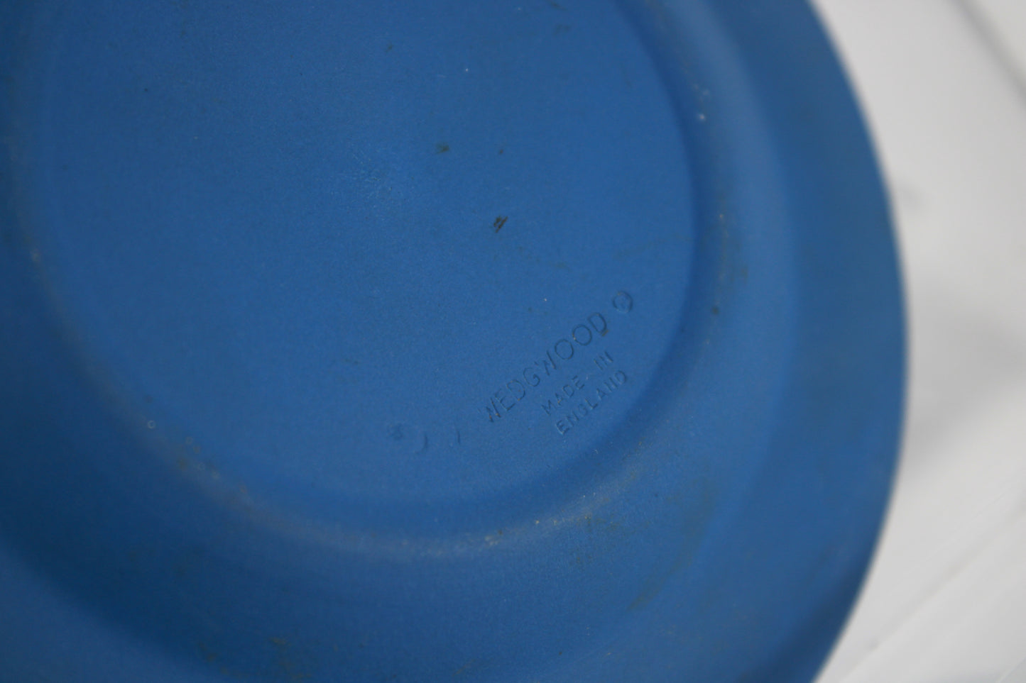 Royal Commemorative: Wedgwood Blue Jasperware 1977 Silver Jubilee Plate