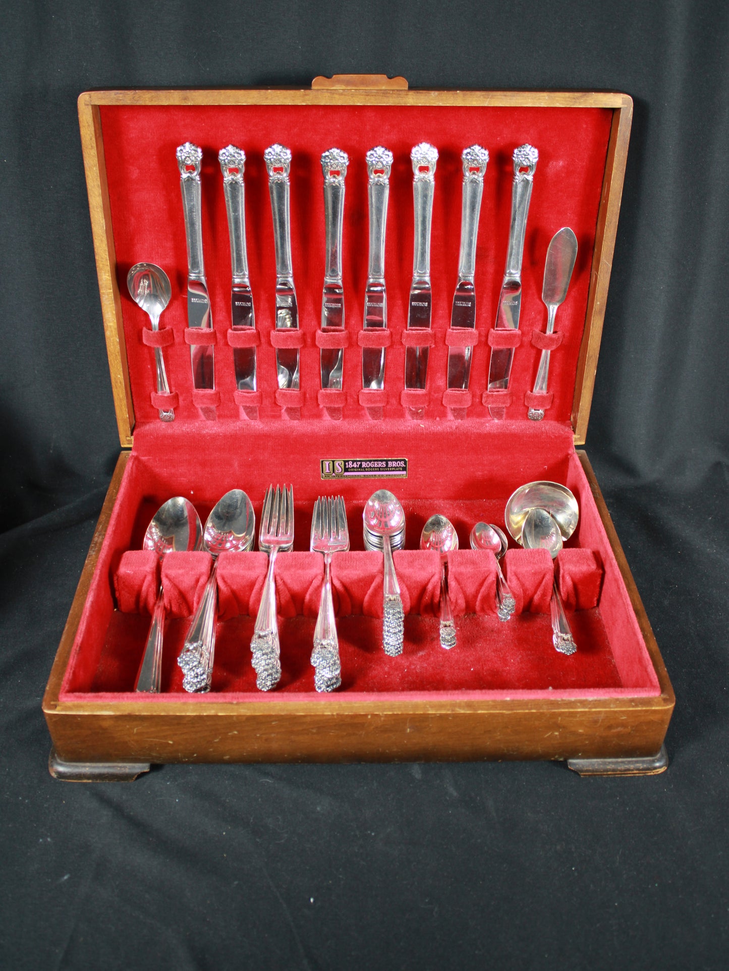1847 Rogers Bros. Eternally Yours 58-Piece Silverplate Flatware Set with Chests