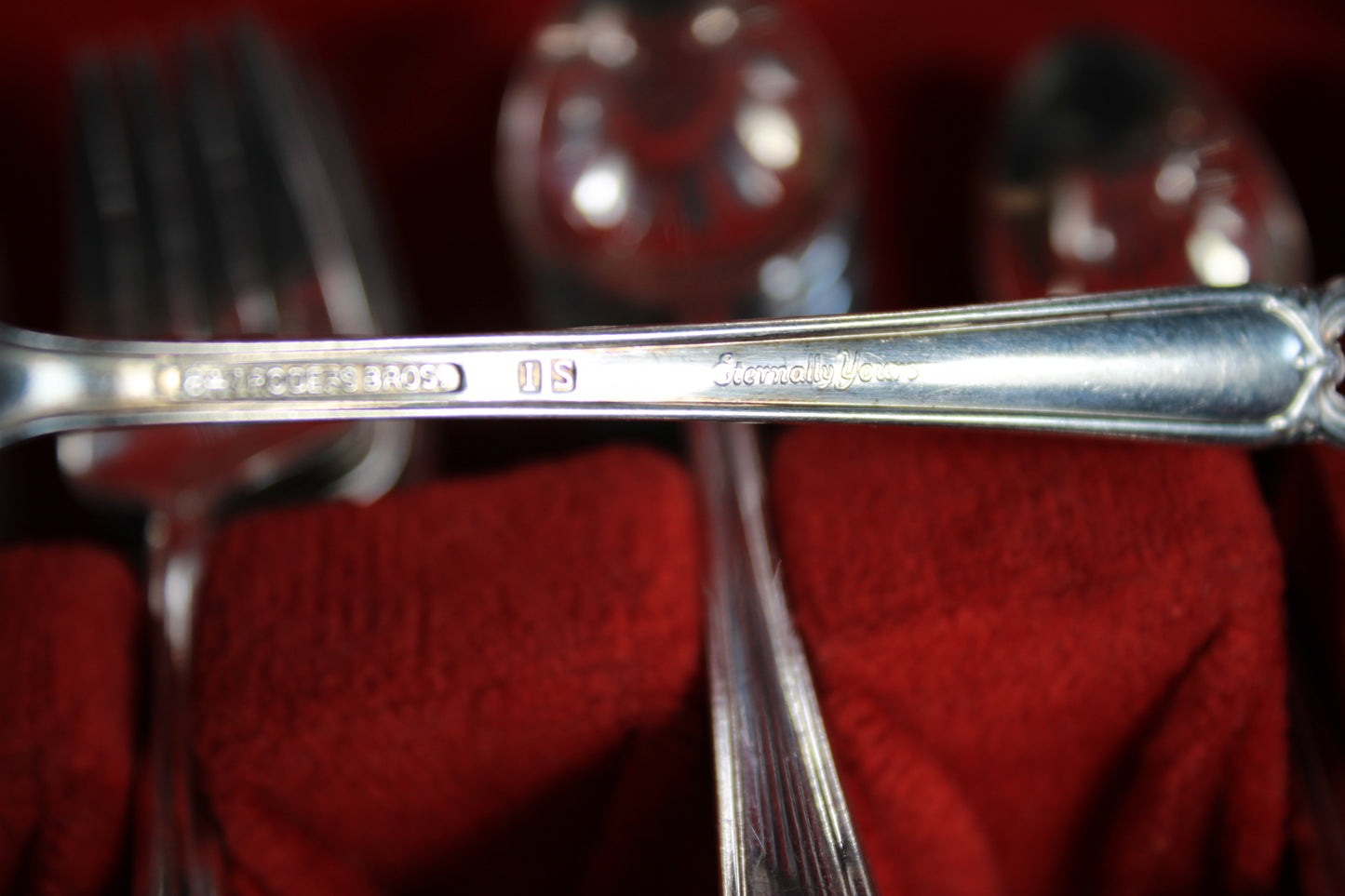 1847 Rogers Bros. Eternally Yours 58-Piece Silverplate Flatware Set with Chests