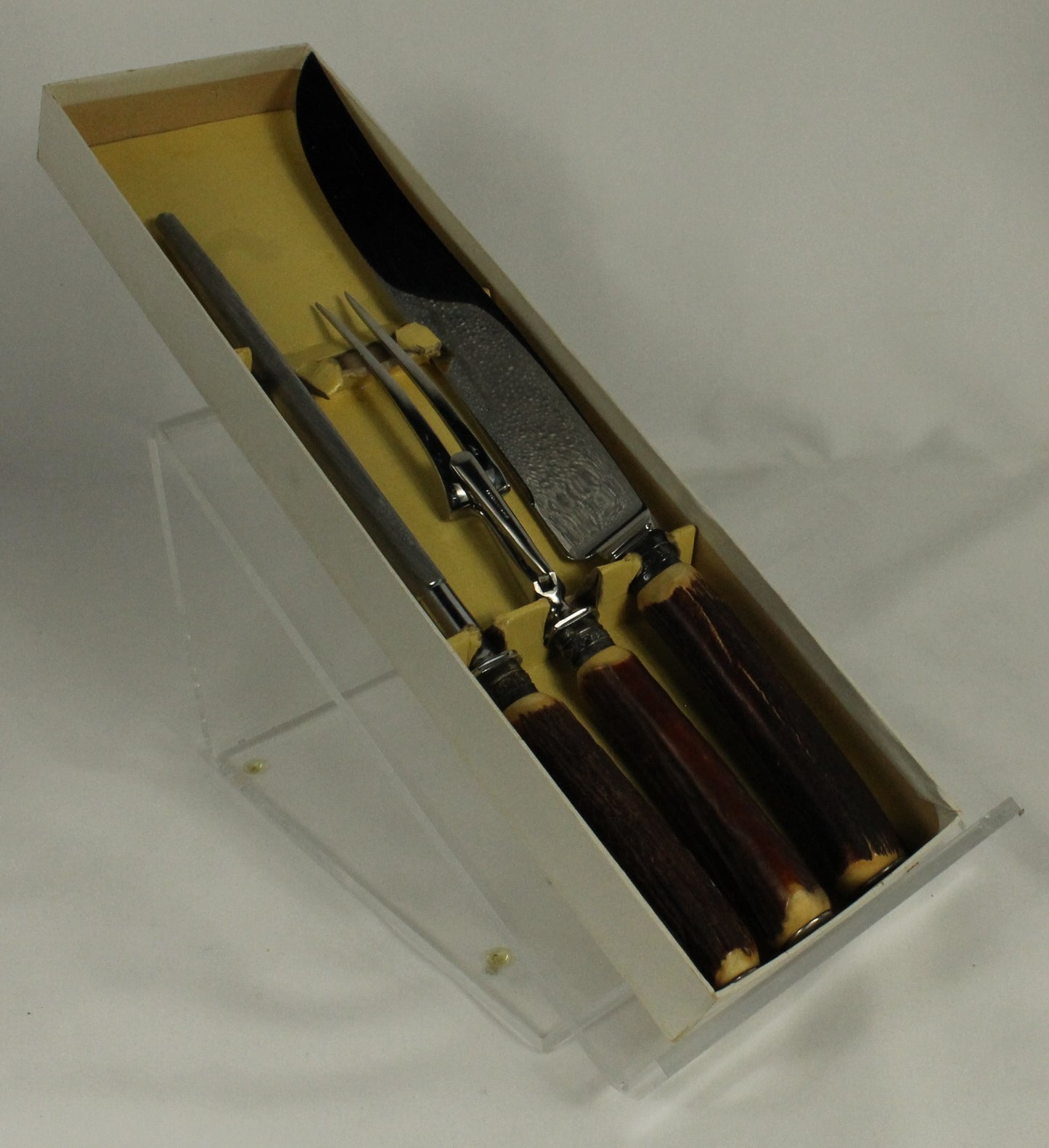 Francis Howard & Sheffield Table Cutlery