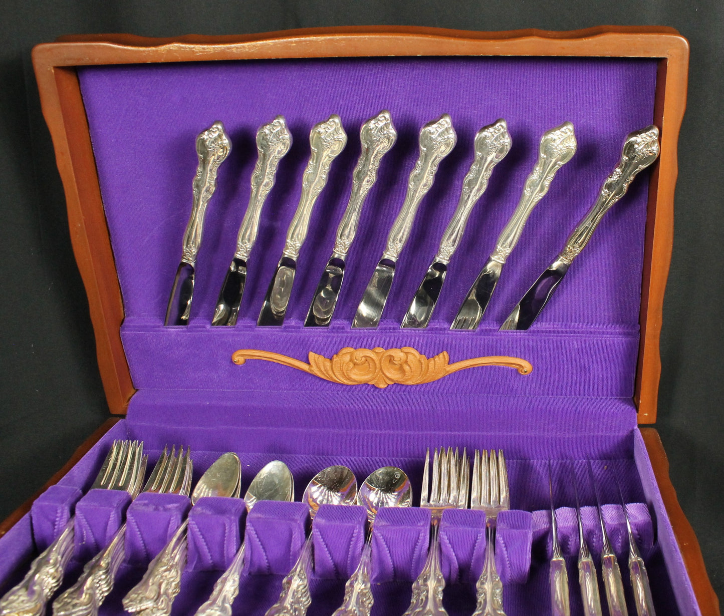 1847 Rogers Bros Orleans Silverware Set