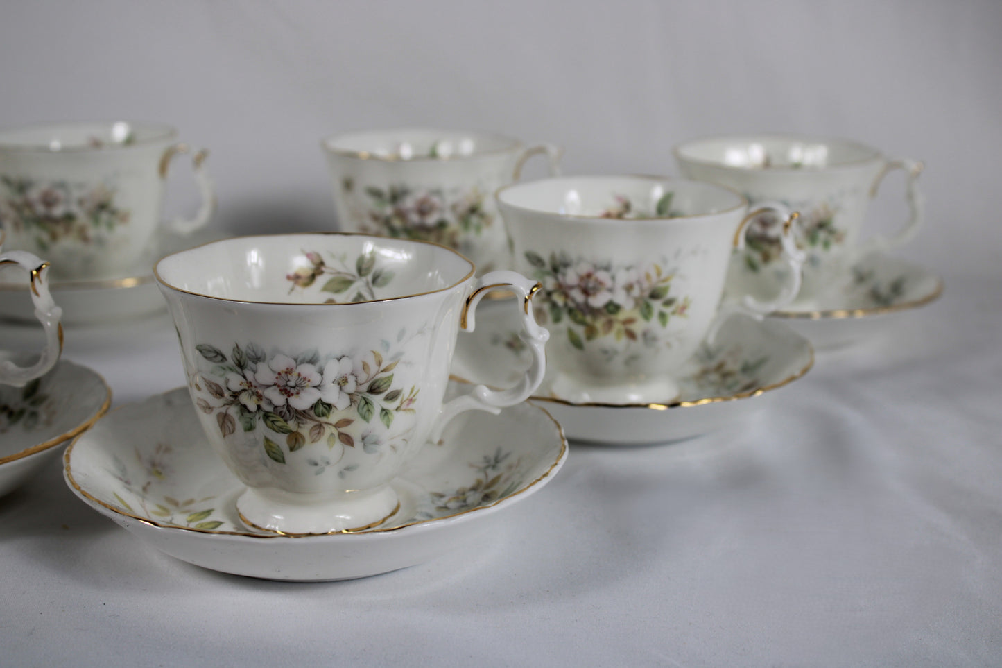Set of 8 Royal Albert Haworth Bone China Tea Cups and Saucers