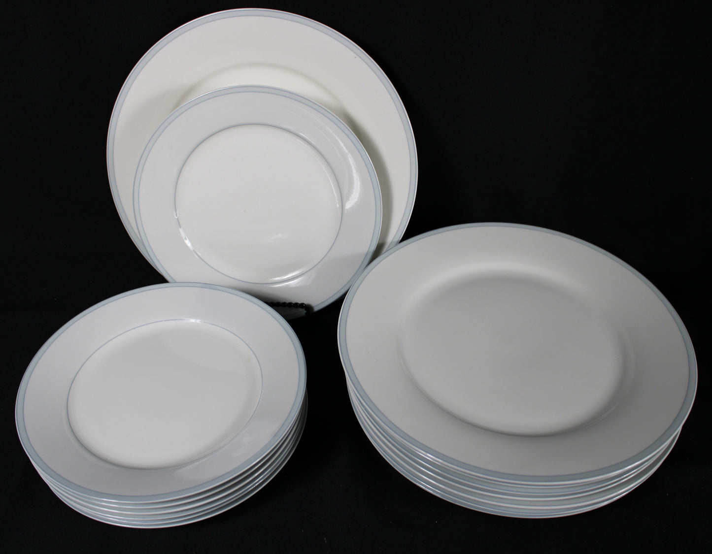 Royal Doulton Gloucester 39-Piece Fine Porcelain Dinnerware Set