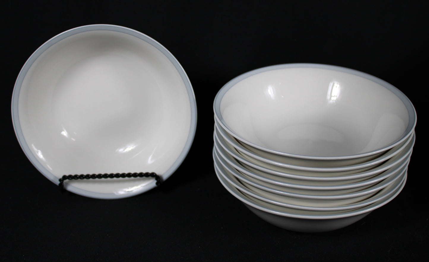 Royal Doulton Gloucester 39-Piece Fine Porcelain Dinnerware Set
