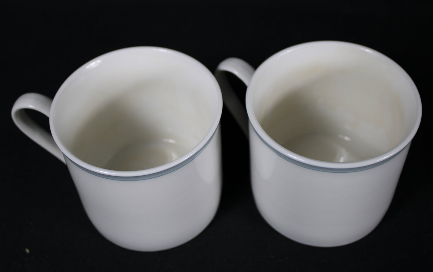 Royal Doulton Gloucester 39-Piece Fine Porcelain Dinnerware Set