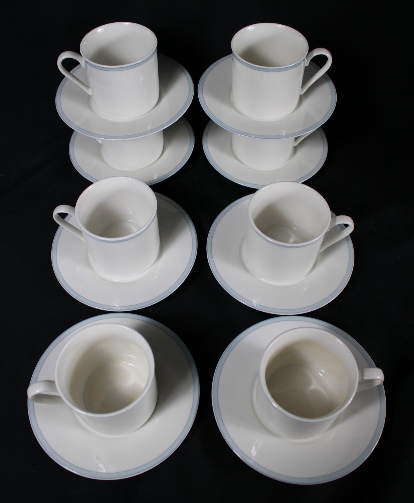Royal Doulton Gloucester 39-Piece Fine Porcelain Dinnerware Set