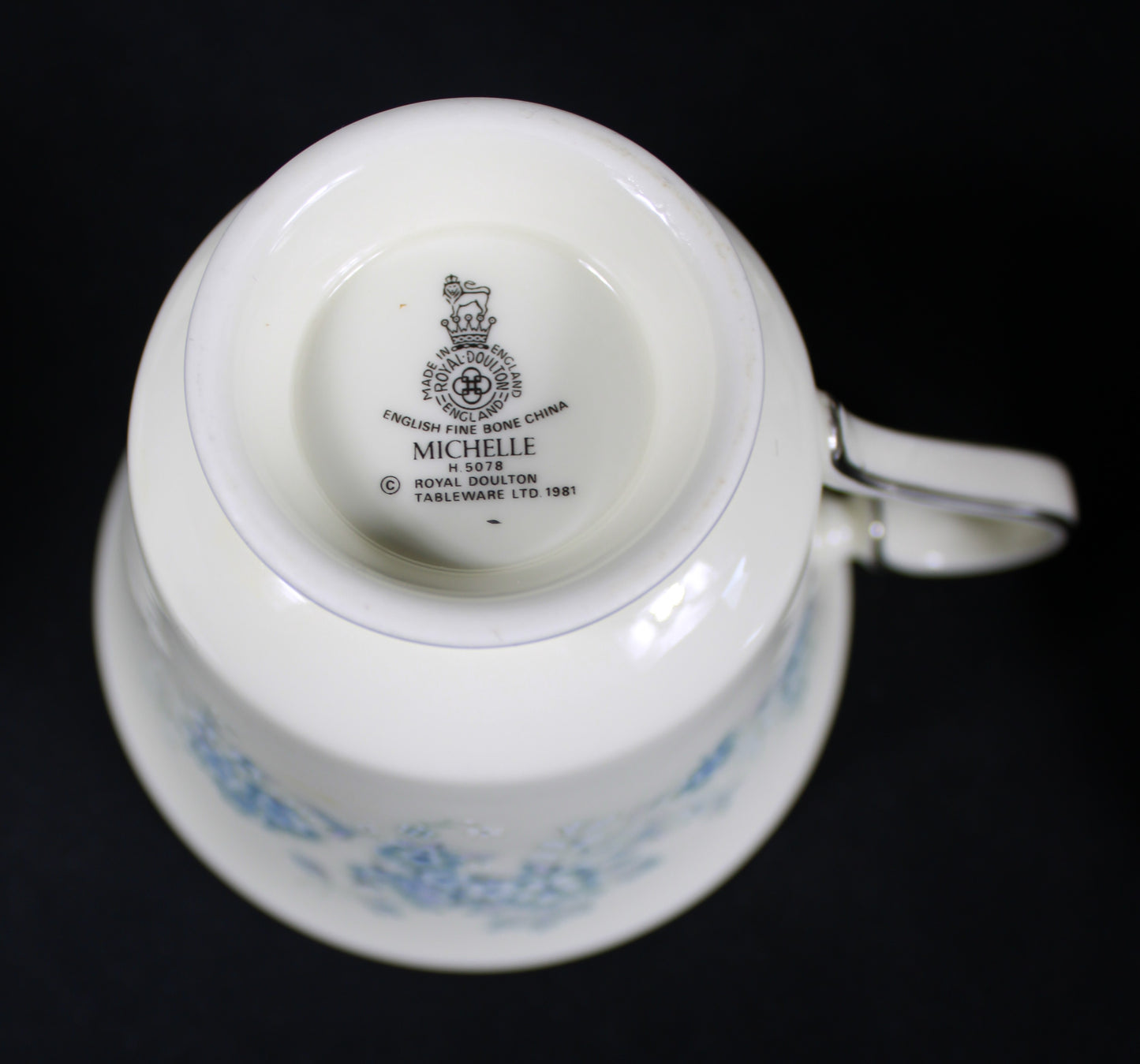 Royal Doulton Michelle The Romance Collection Bone China Tea Cup and Saucer Set of 12