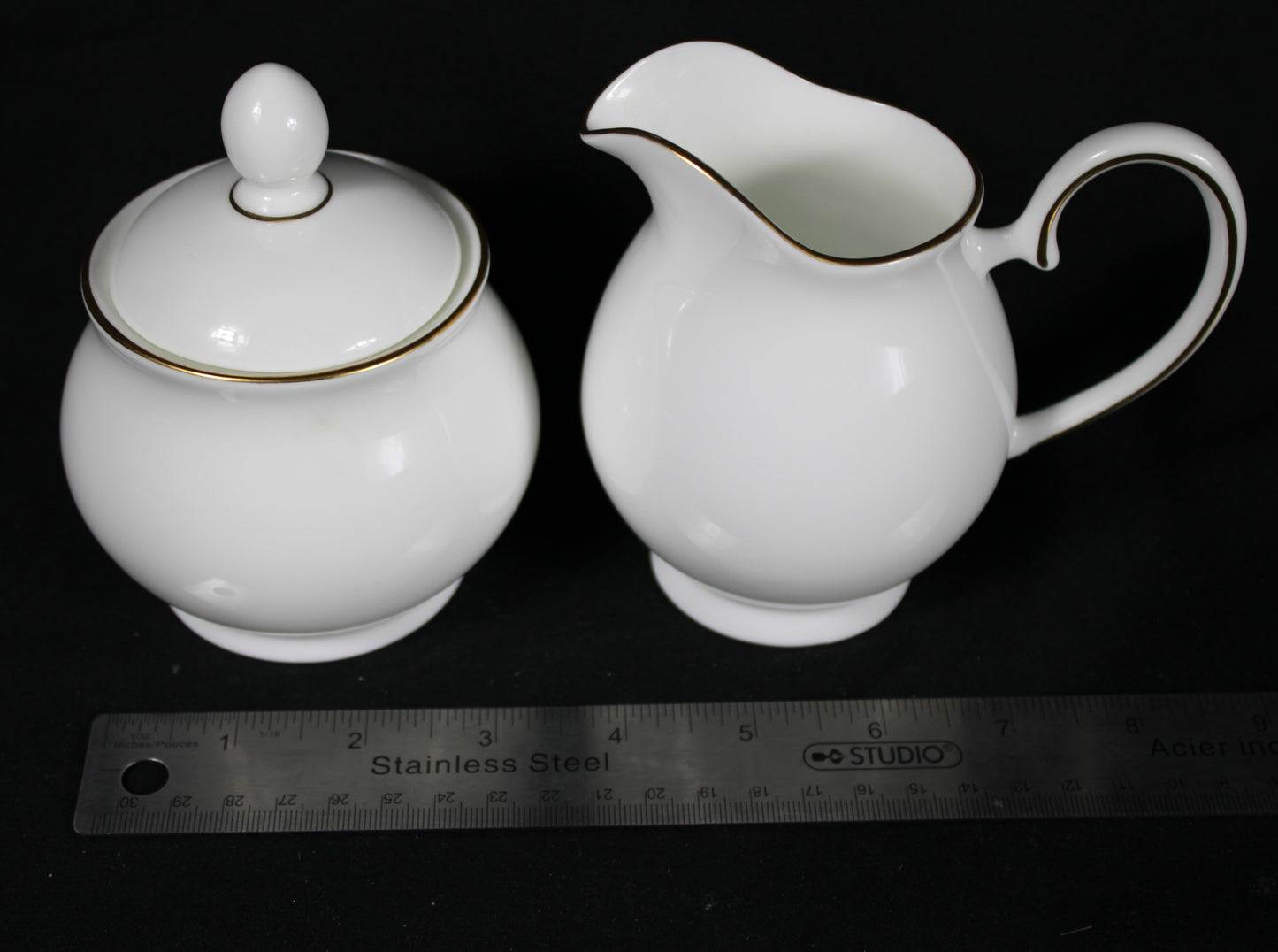 Royal Doulton Signature Gold Fine Bone China Creamer and Sugar Set