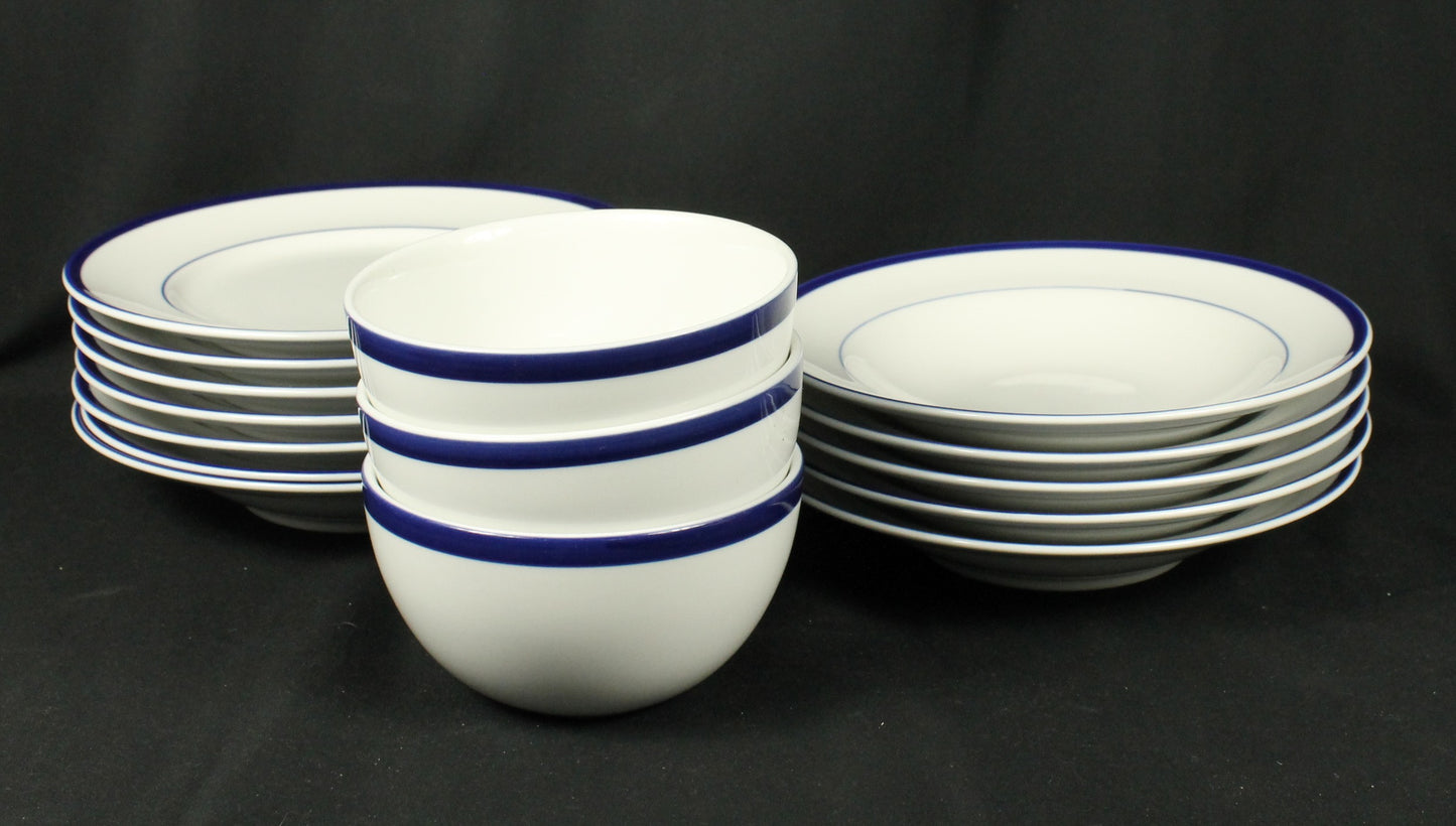 Williams-Sonoma Brasserie Blue Dishes
