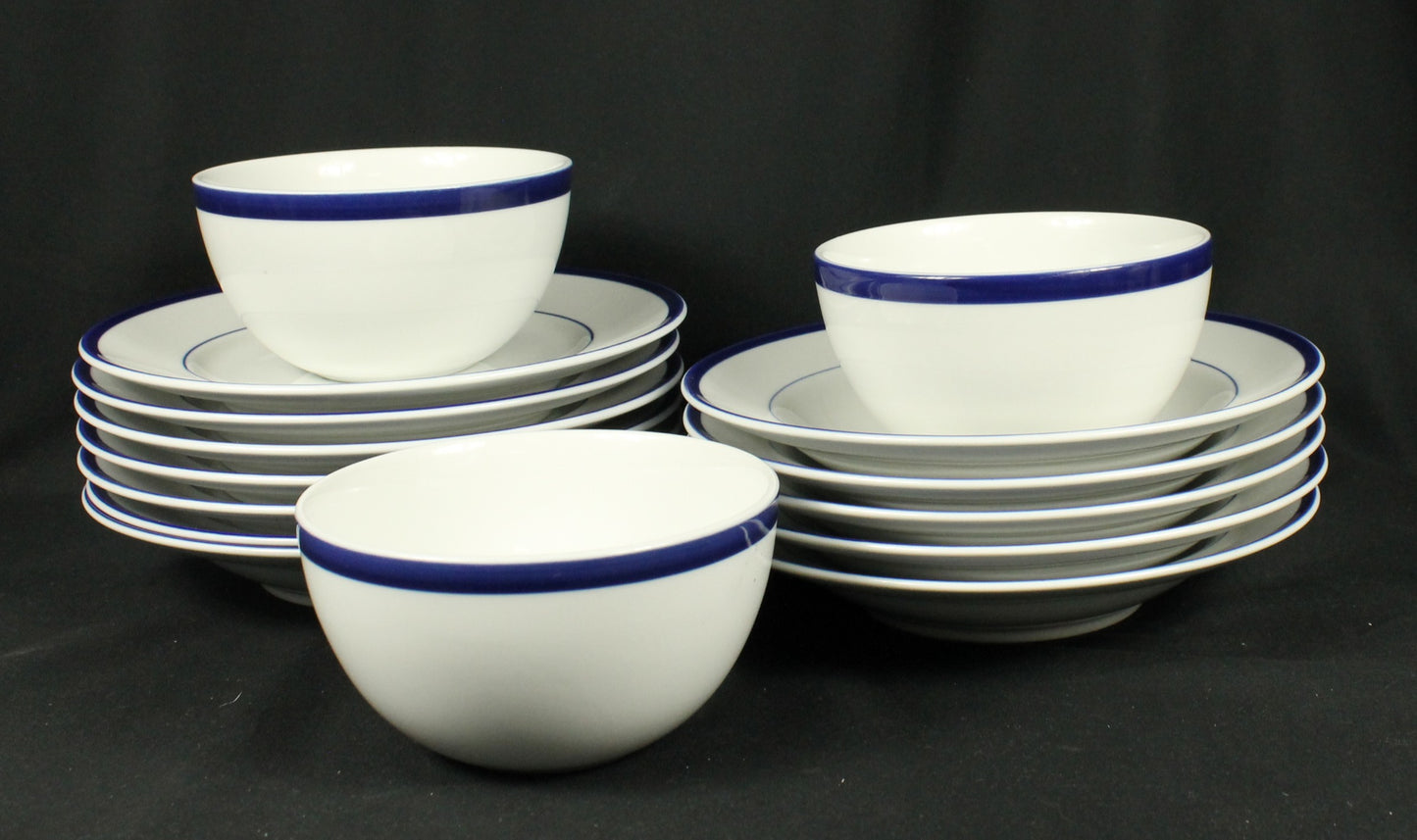 Williams-Sonoma Brasserie Blue Dishes