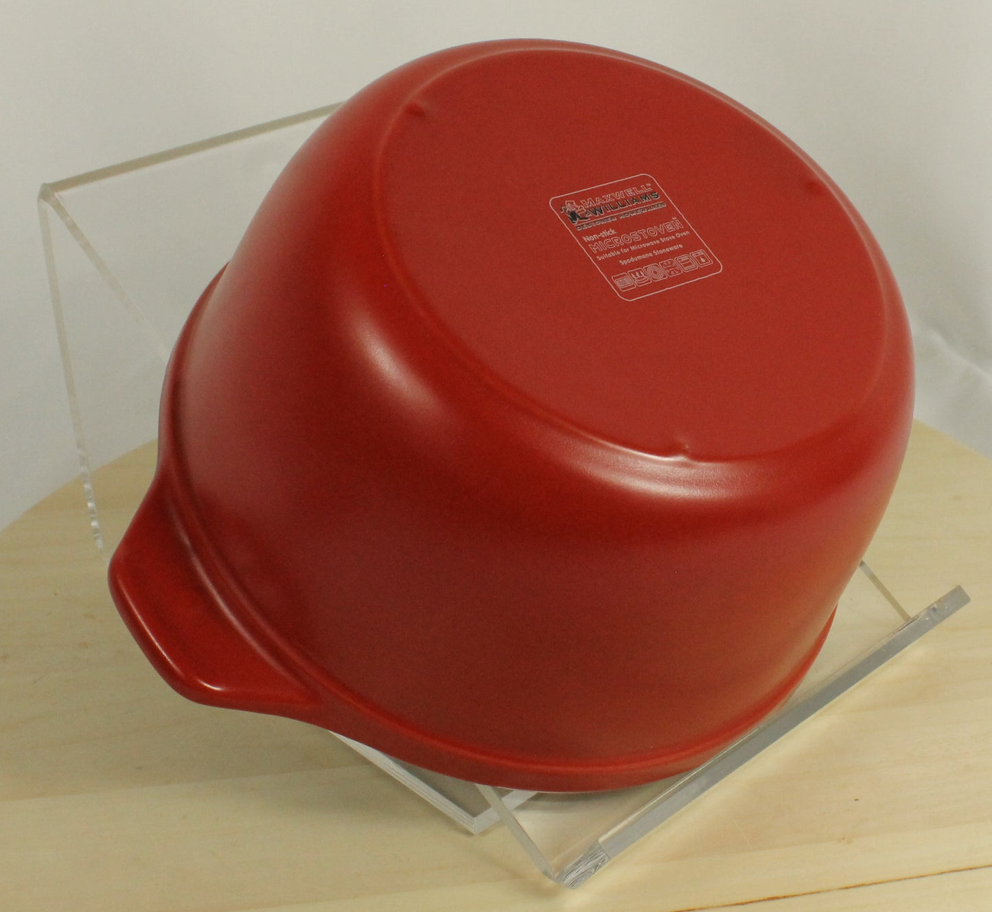 Maxwell Williams Microstoven Round Casserole