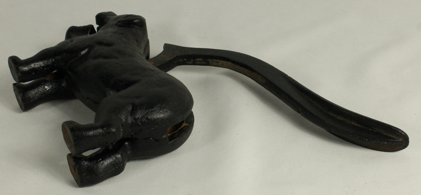 Mechanical Cast Iron Dog Nut Cracker