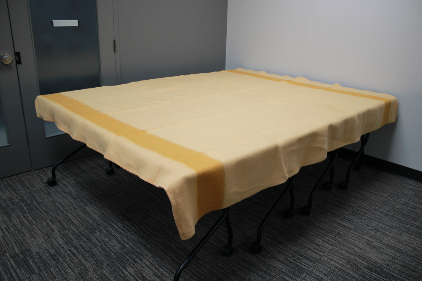 Early's of Witney 4-Point Wool Blanket in Goldenrod