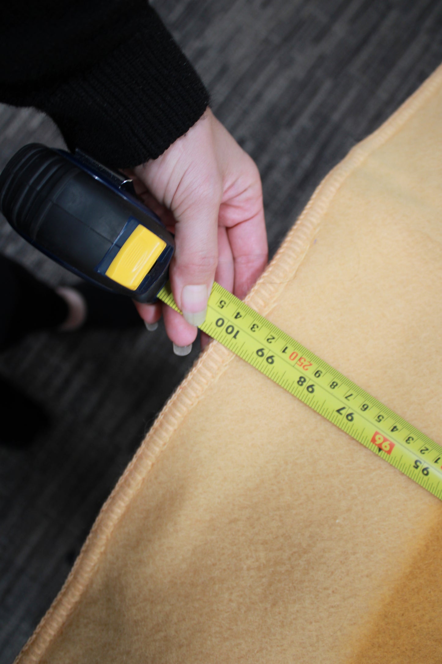 Early's of Witney 4-Point Wool Blanket in Goldenrod