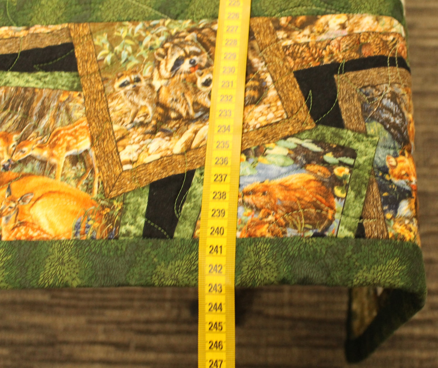 Handmade Canadian Marshland Wildlife Quilt Set (Double Size with 2 Shams)