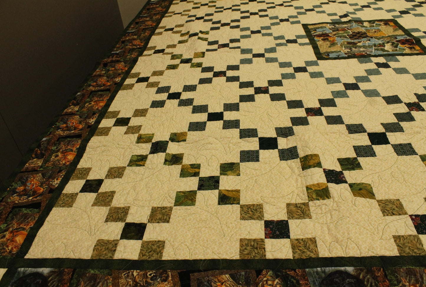 Handmade Canadian Marshland Wildlife Quilt Set (Double Size with 2 Shams)