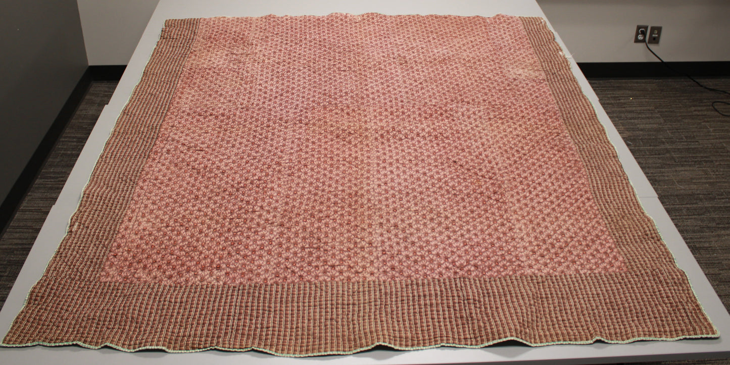 Late 19th Century Geometric Block Quilt in Pink, white, Green, and Brown Size - Single