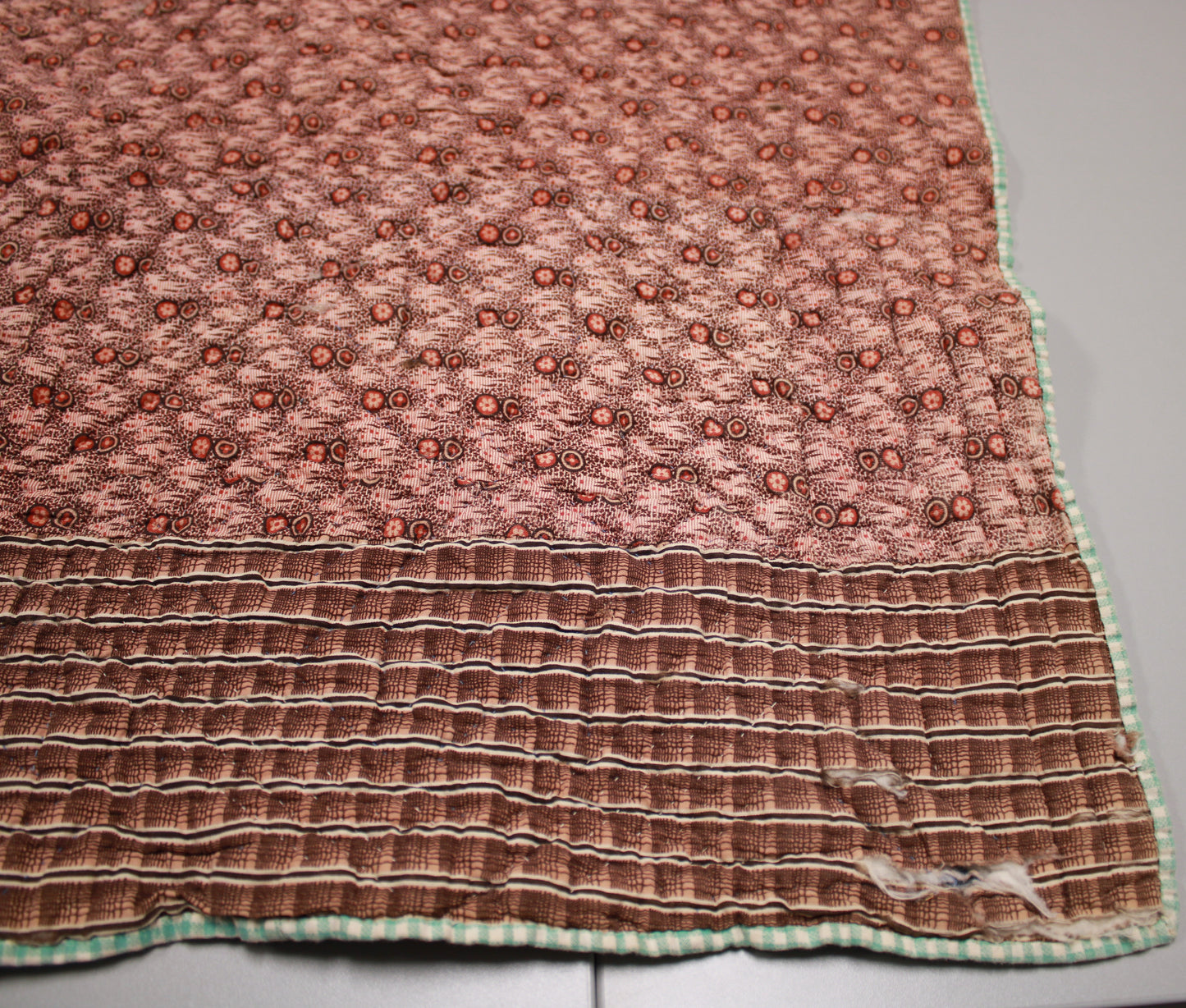 Late 19th Century Geometric Block Quilt in Pink, white, Green, and Brown Size - Single