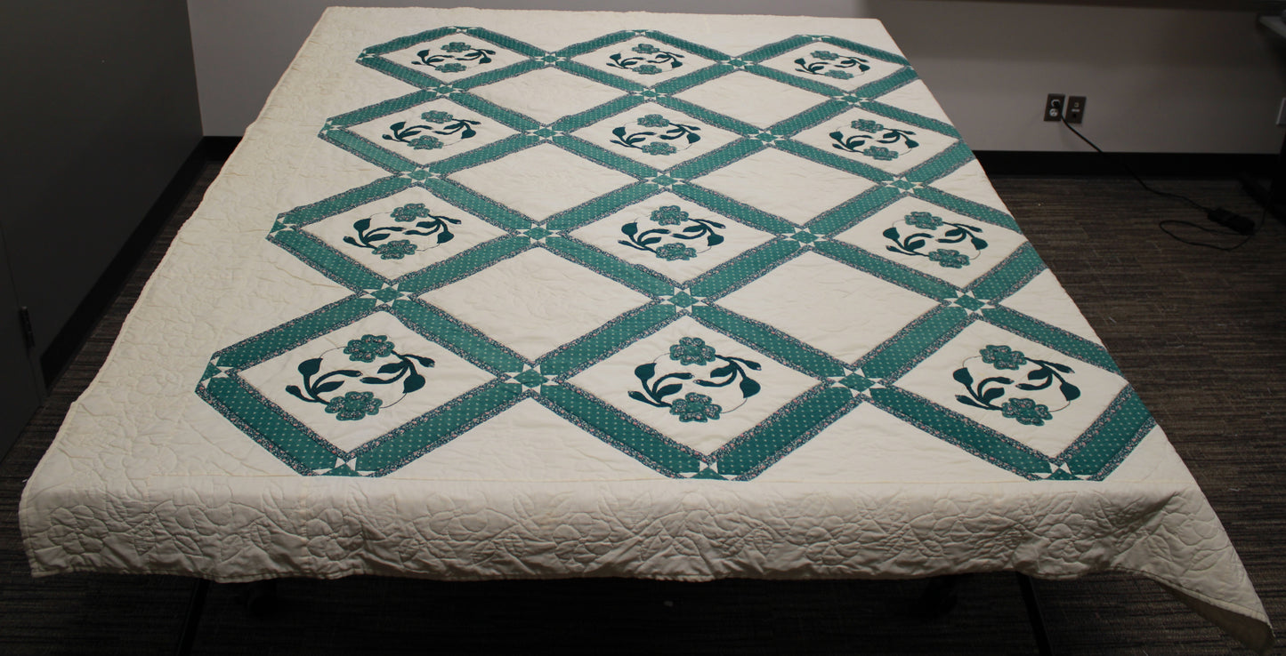 Vintage Hand-Appliqued and Hand-Quilted Double Quilt