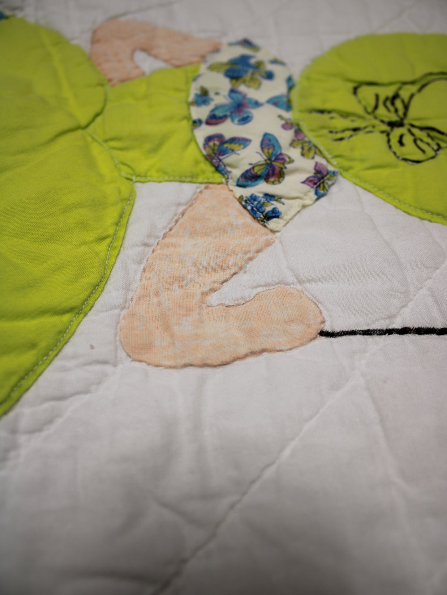 Vintage Hand-Appliquéd Sunbonnet Sue Single Size Quilt