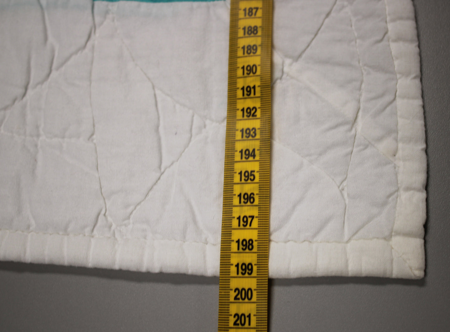 Vintage Hand-Appliquéd Sunbonnet Sue Single Size Quilt