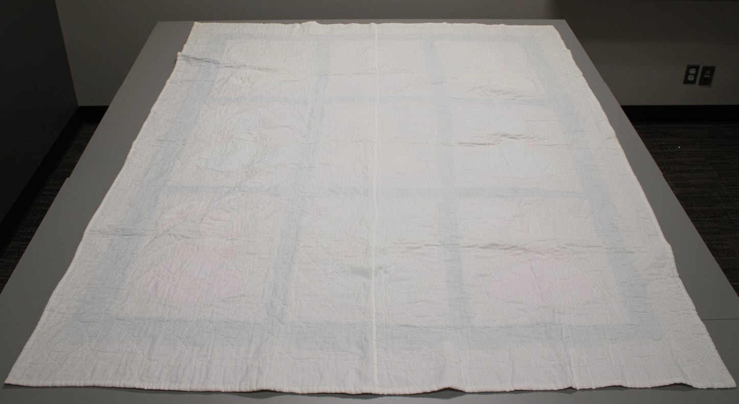 Vintage Hand-Appliquéd Sunbonnet Sue Single Size Quilt