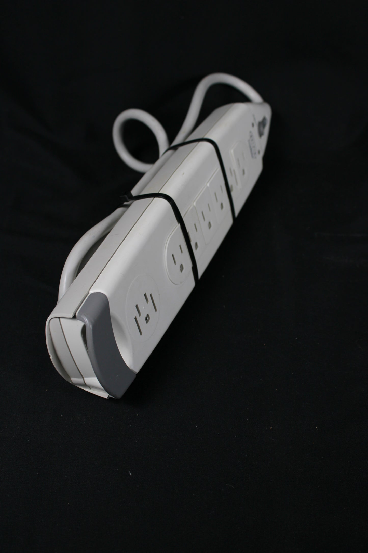 Belkin Surge Master 7-Outlet Surge Protector Power Strip