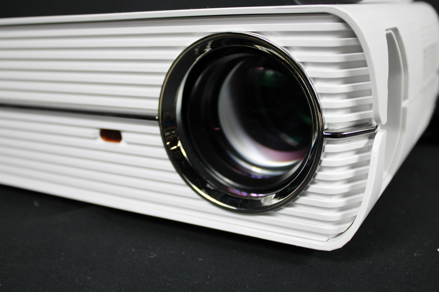 Williams WL-80 8K UHD LED Home Theater Projector with Remote and Bracket Mount