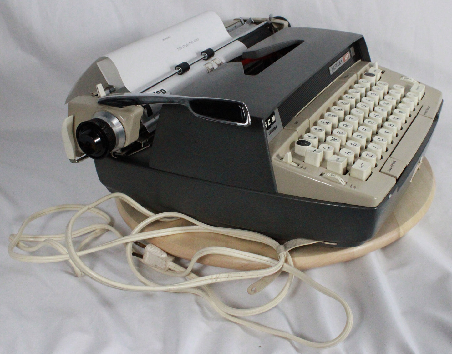 Classic Professional: Smith-Corona Electra 120 Electric Typewriter