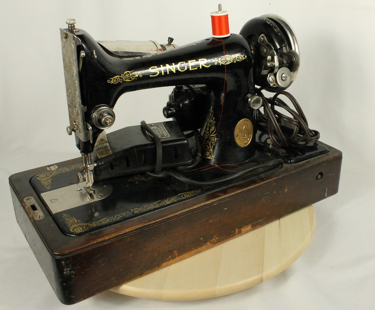 Working 1936 Singer 15-91 "Potted Motor" Sewing Machine with Case - Straight Stitch Workhorse!