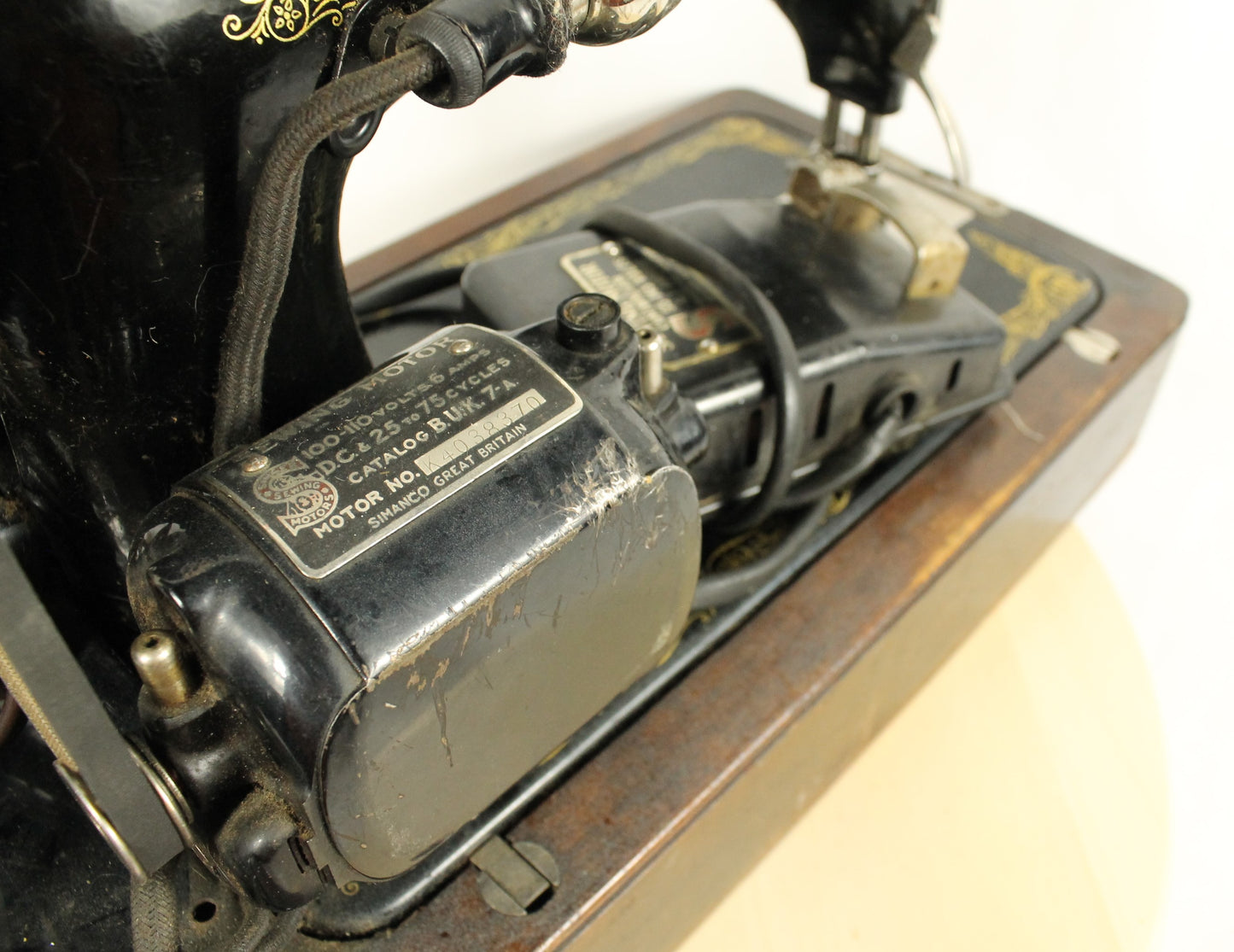 Working 1936 Singer 15-91 "Potted Motor" Sewing Machine with Case - Straight Stitch Workhorse!