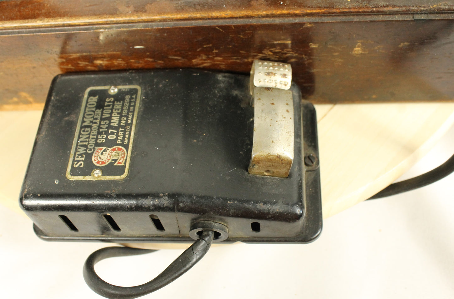 Working 1936 Singer 15-91 "Potted Motor" Sewing Machine with Case - Straight Stitch Workhorse!