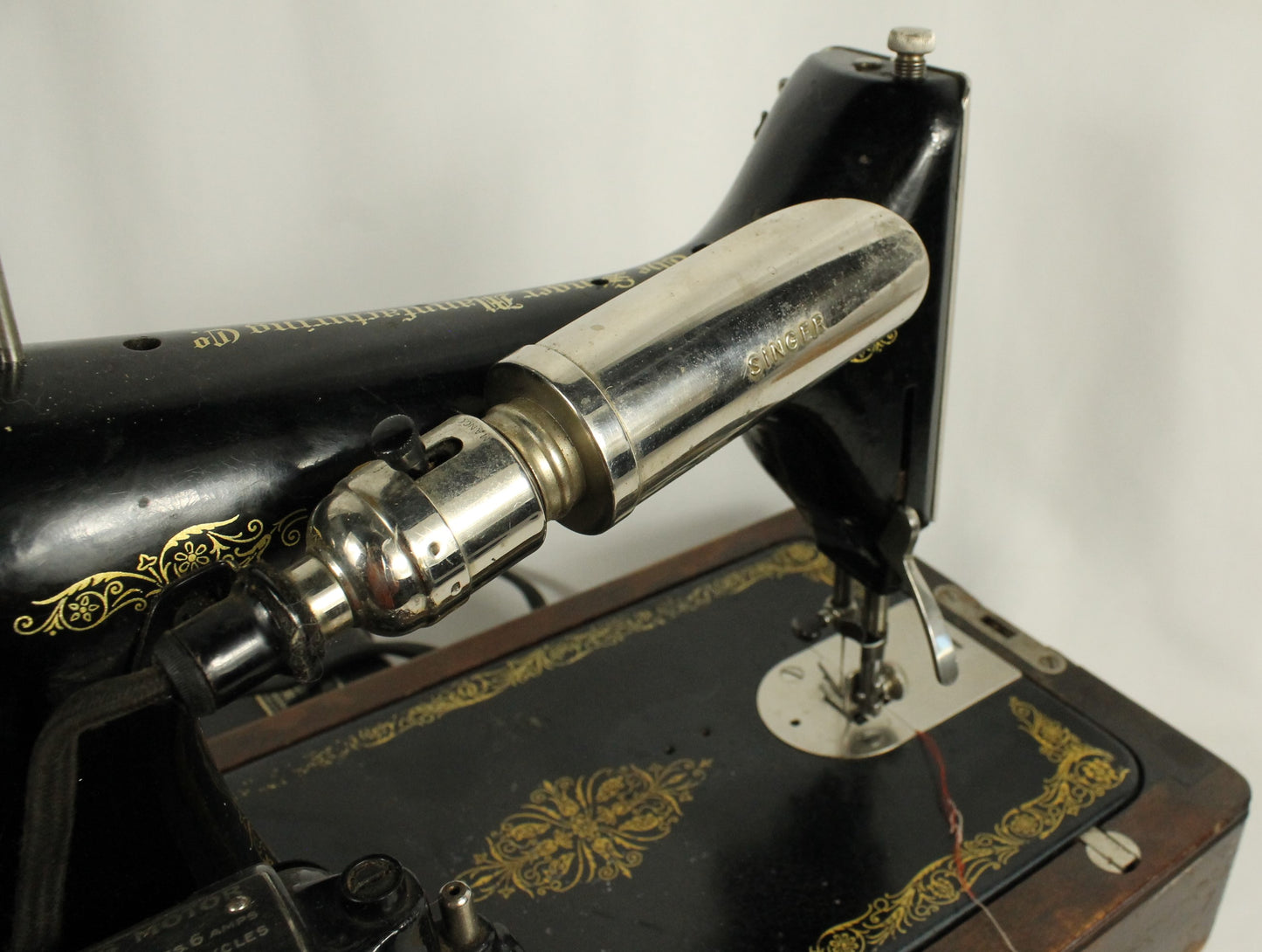 Working 1936 Singer 15-91 "Potted Motor" Sewing Machine with Case - Straight Stitch Workhorse!