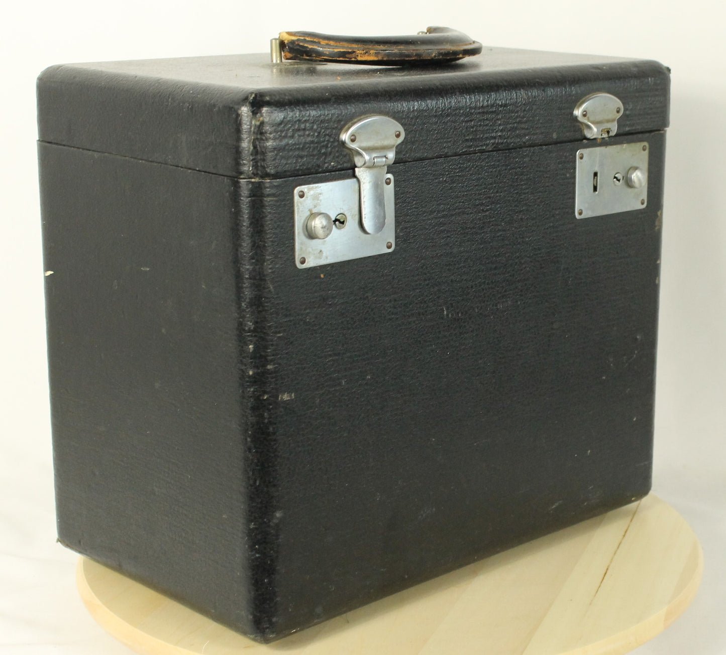 Vintage 1948 Singer Featherweight 221 (S/N EE575605) with Original Case & Huge Accessory Lot