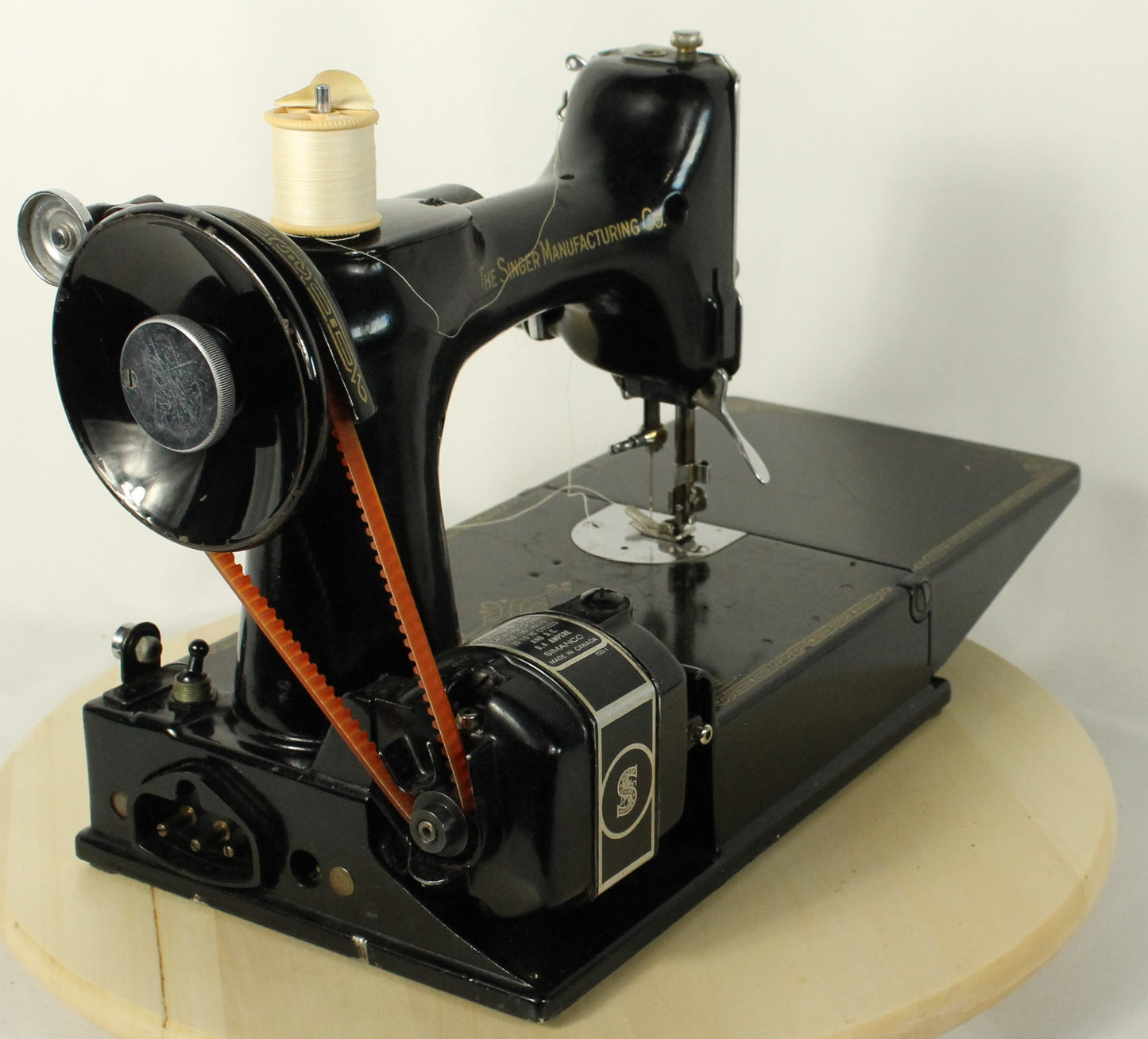 Vintage 1948 Singer Featherweight 221 (S/N EE575605) with Original Case & Huge Accessory Lot