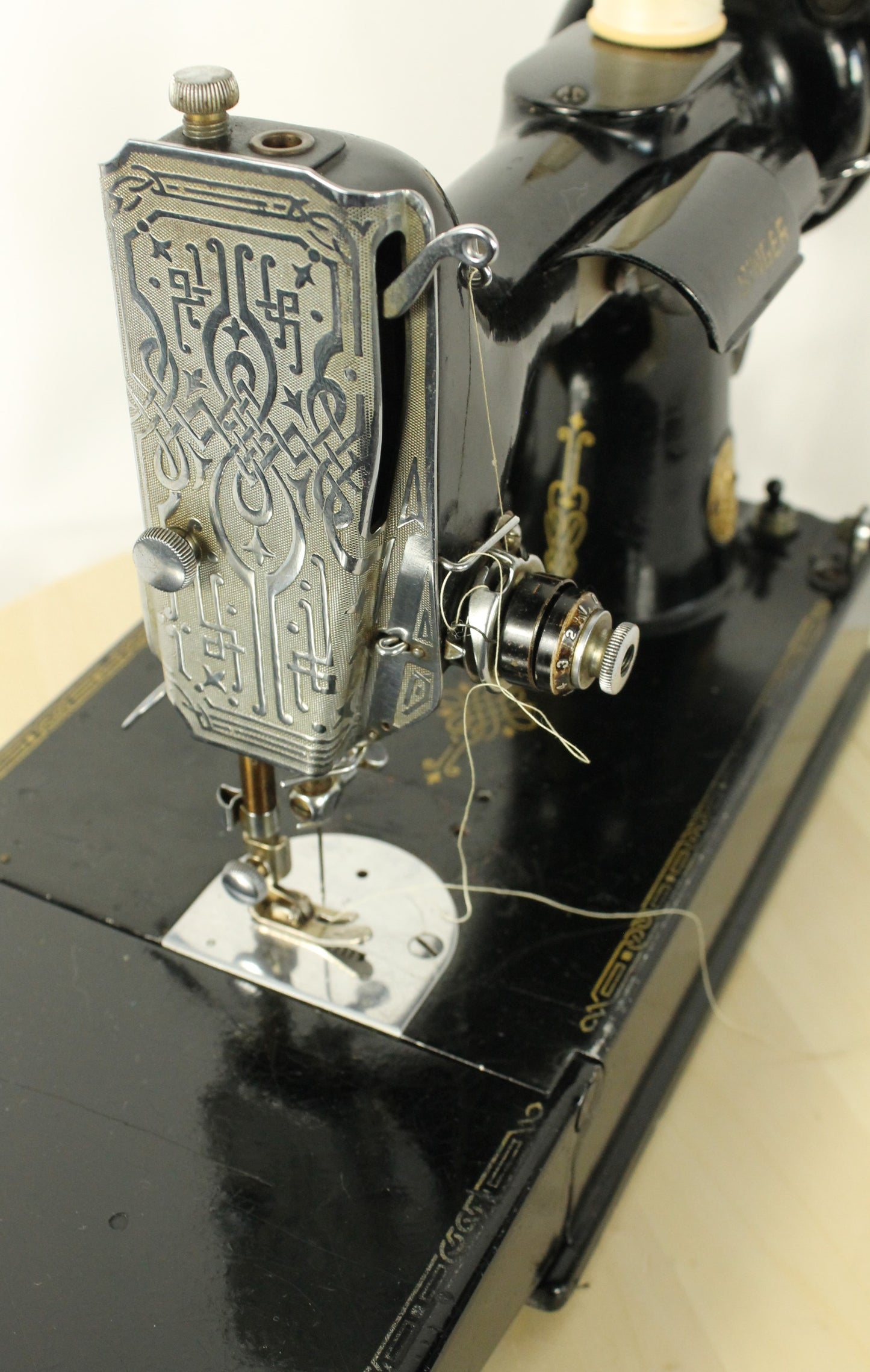 Vintage 1948 Singer Featherweight 221 (S/N EE575605) with Original Case & Huge Accessory Lot