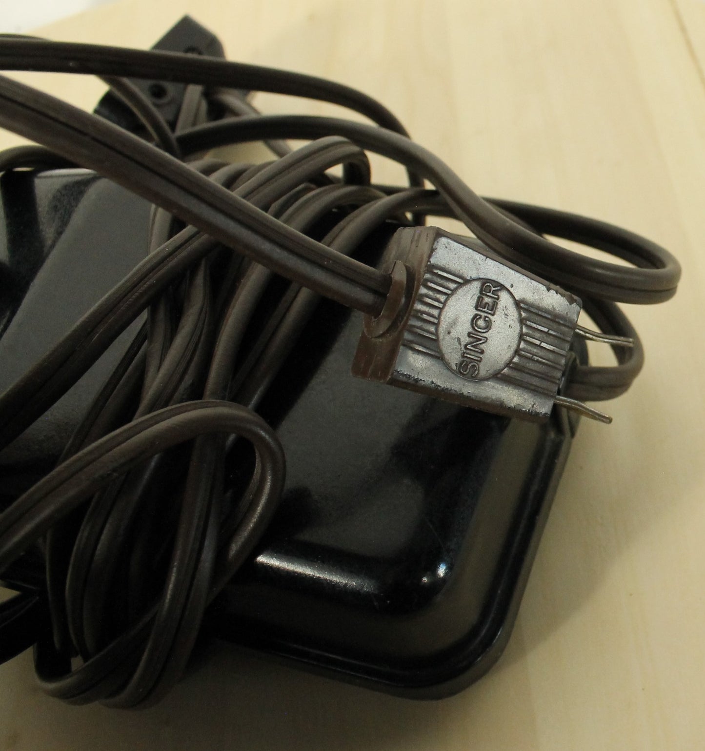 Vintage 1948 Singer Featherweight 221 (S/N EE575605) with Original Case & Huge Accessory Lot